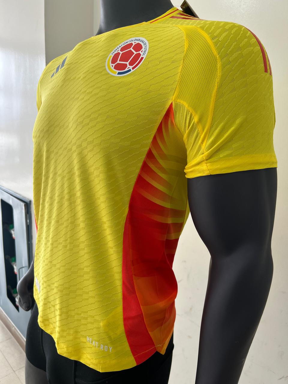 CAMISETA COLOMBIA AMARILLA VERSIONPLAYER 24/25